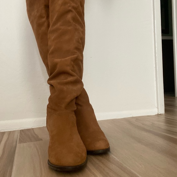Stuart Weitzman Suede Overknee boots - Picture 6 of 7